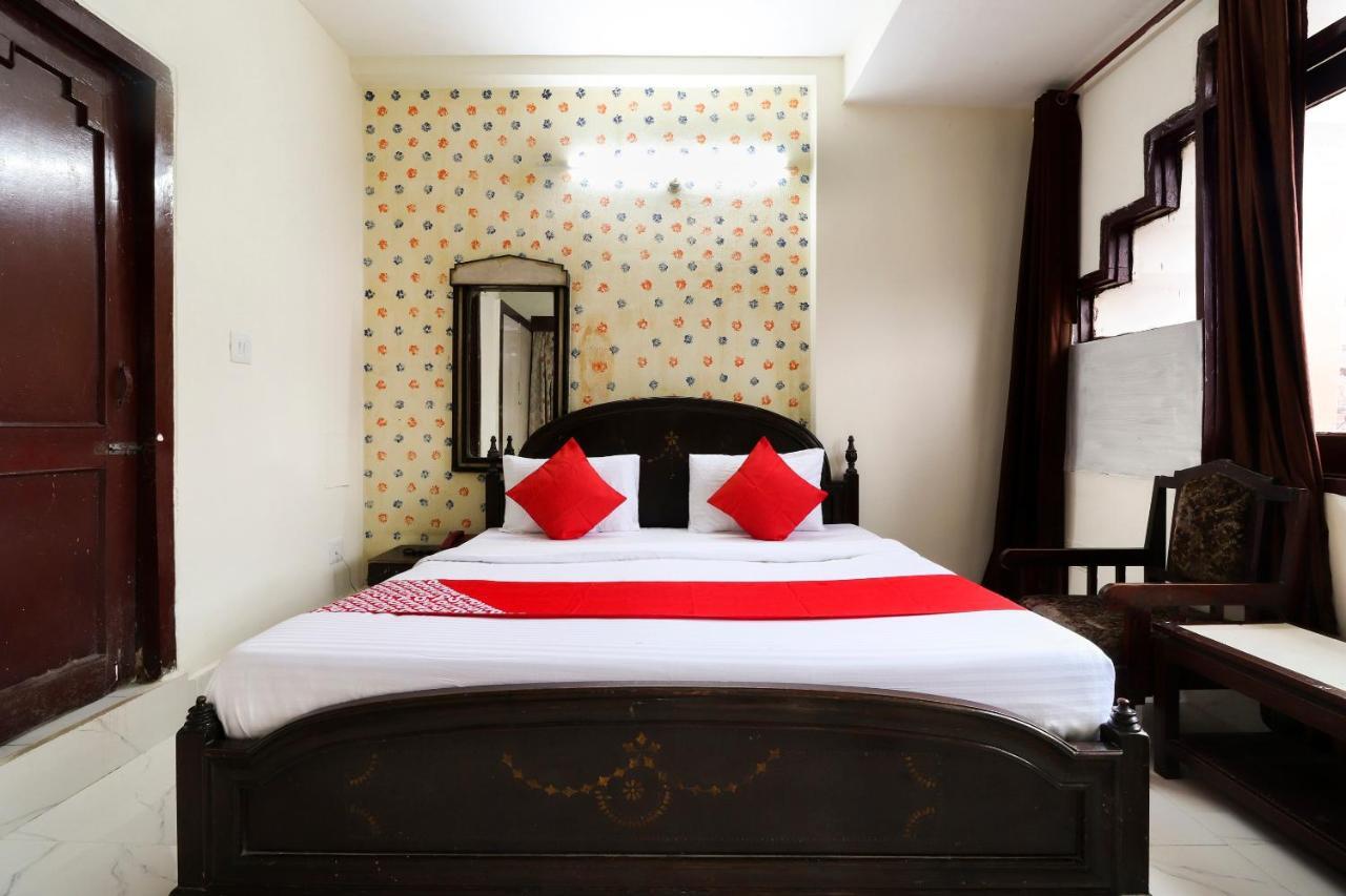 לקנאו Oyo 40431 Hotel Amar Prem מראה חיצוני תמונה