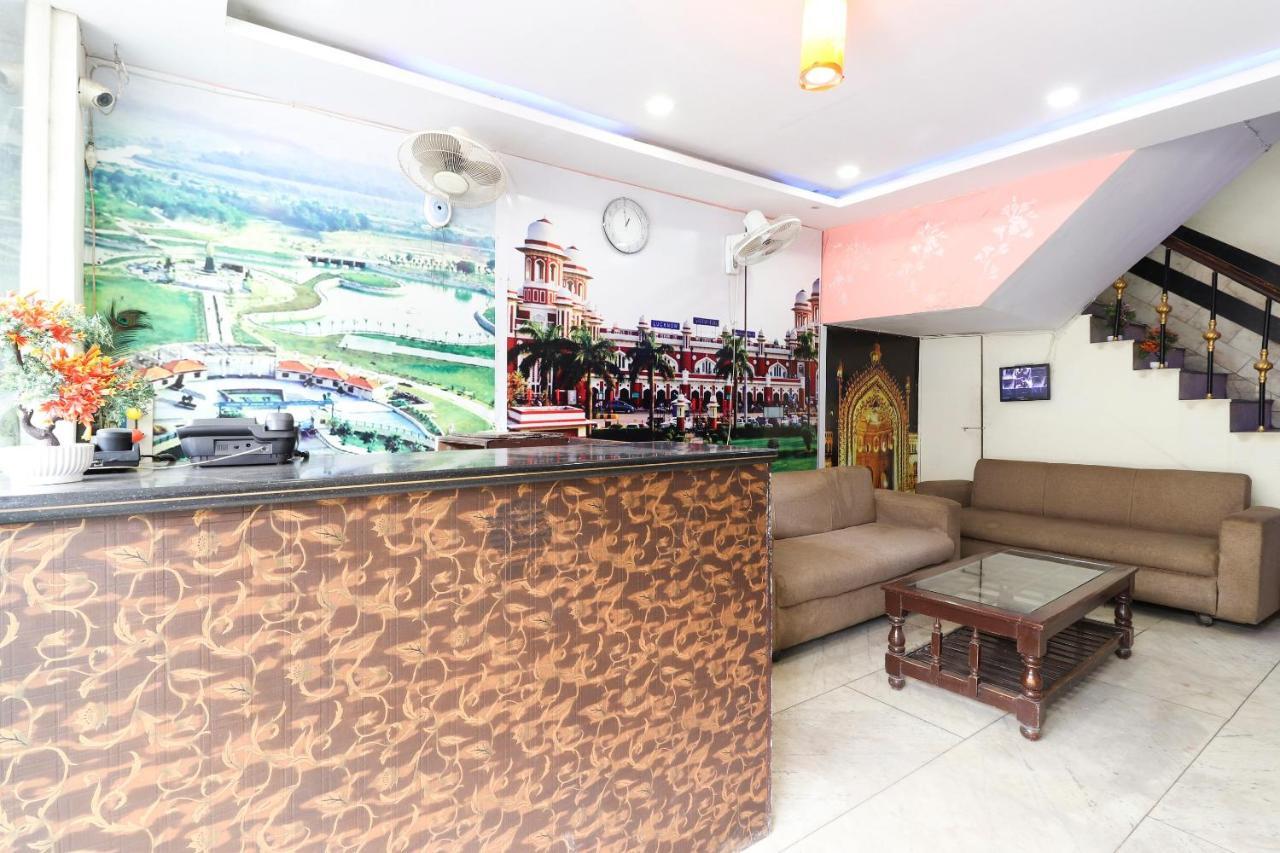 לקנאו Oyo 40431 Hotel Amar Prem מראה חיצוני תמונה